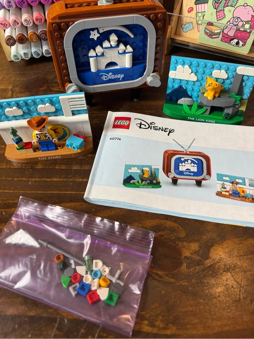 LEGO set 40774 classic animation scenes